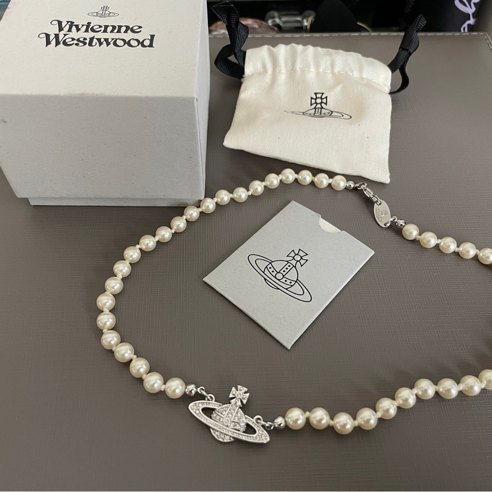 Authentic vivienne westwood pearl necklace